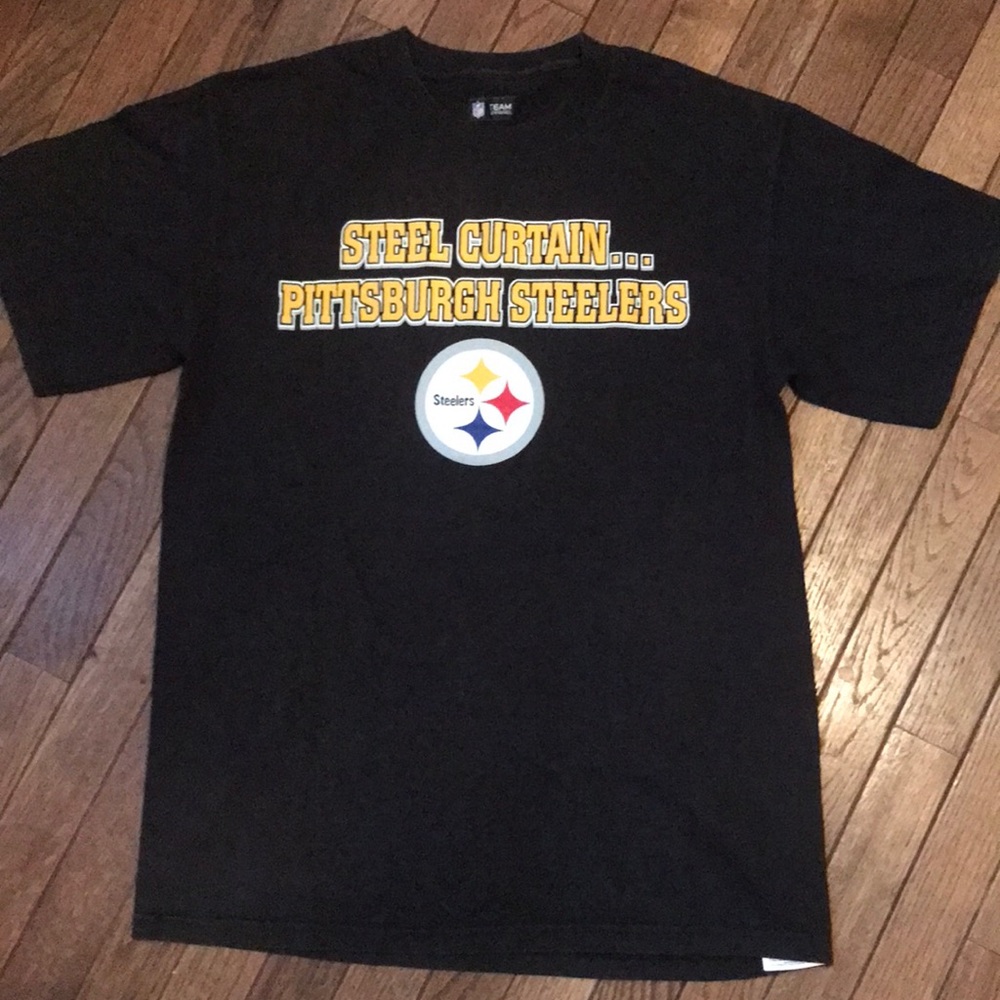 Steelers men’s size medium black shirt sleeve tee shirt
